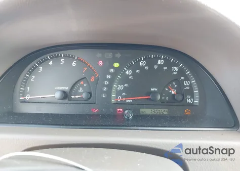 2004 Toyota Camry Xle z USA, uszkodzony, nr VIN 4T1BE30KX4U286835